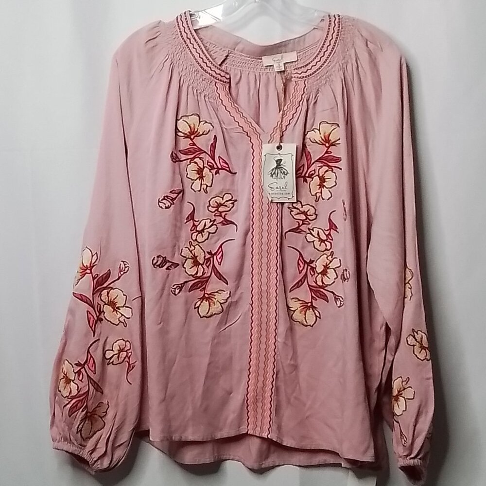 NWT EASEL LOS ANGELES FLORAL EMBROIDERY DUSTY ROSE BLOUSE SIZE S